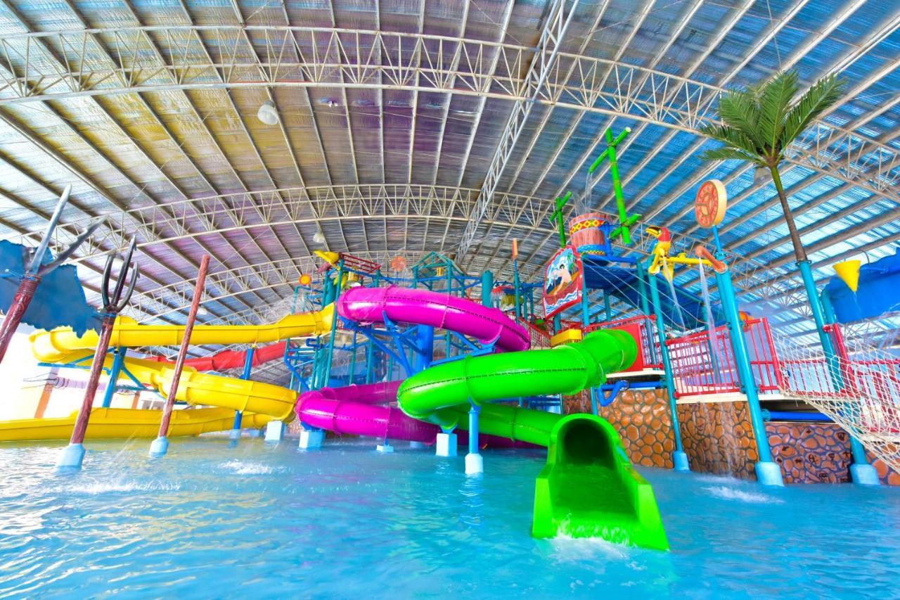 Eon Centennial Resort Hotel & Waterpark Iloilo City Exterior photo